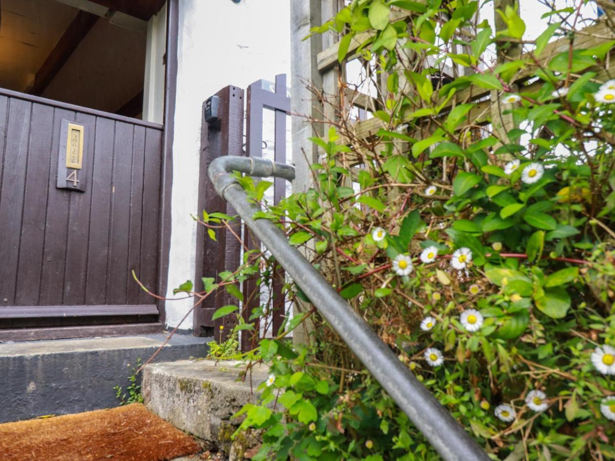 4 Trenhaile Terrace Truro